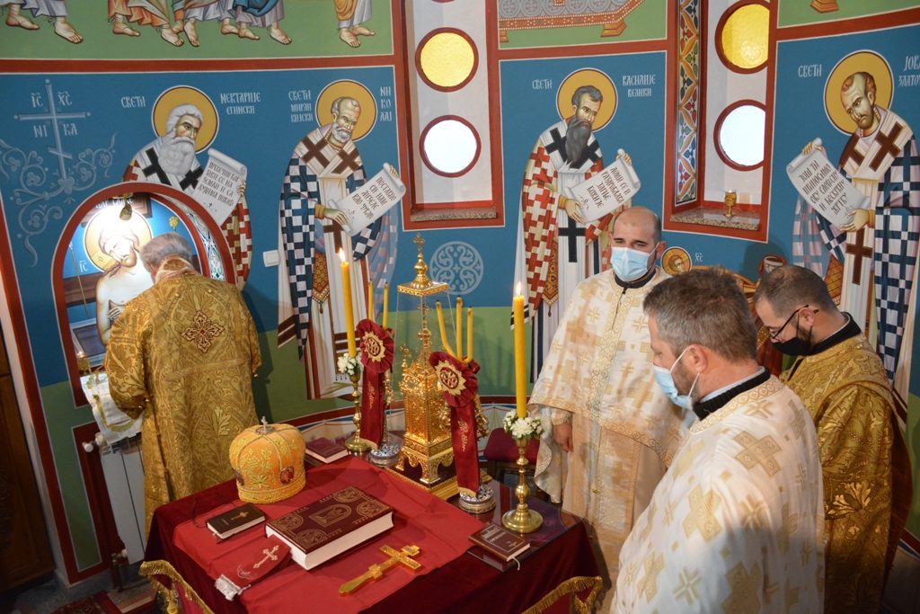Владика Јован богослужио у Бресници