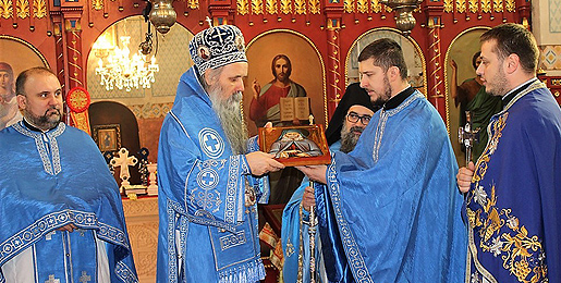 Архијерејска Литургија и рукоположење у Тузли