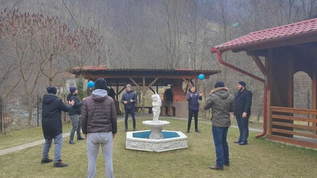 Arhiepiscopia Alba Iuliei formează voluntarii care vor lucra cu tinerii