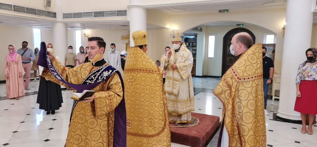 Архиепископ Корейский Феофан совершил Литургию в храме апостола Филиппа в Шардже (ОАЭ)
