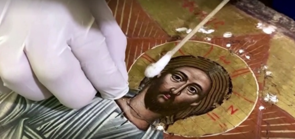 Христианские иконы и фрески реставрируют в храмах Турции