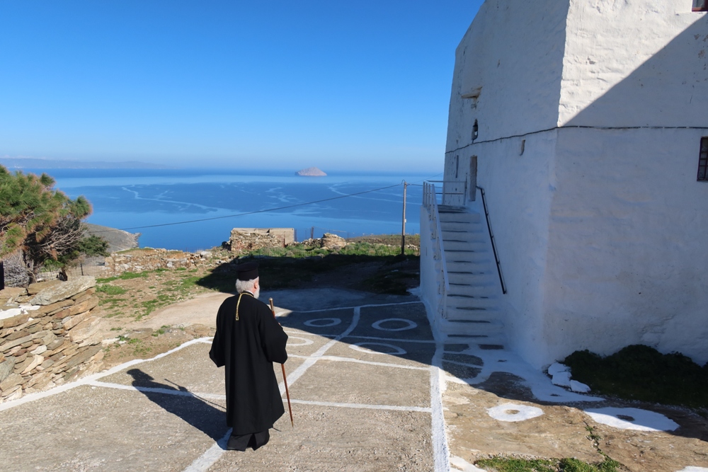 Απέραντο βαθύ γαλάζιο και ευλογία στα νησιά του Αιγαίου