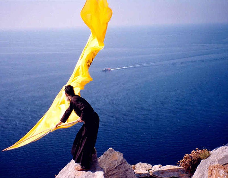 “Δεν γίνεται να χτίσει κανείς το σπίτι, αρχίζοντας από πάνω”