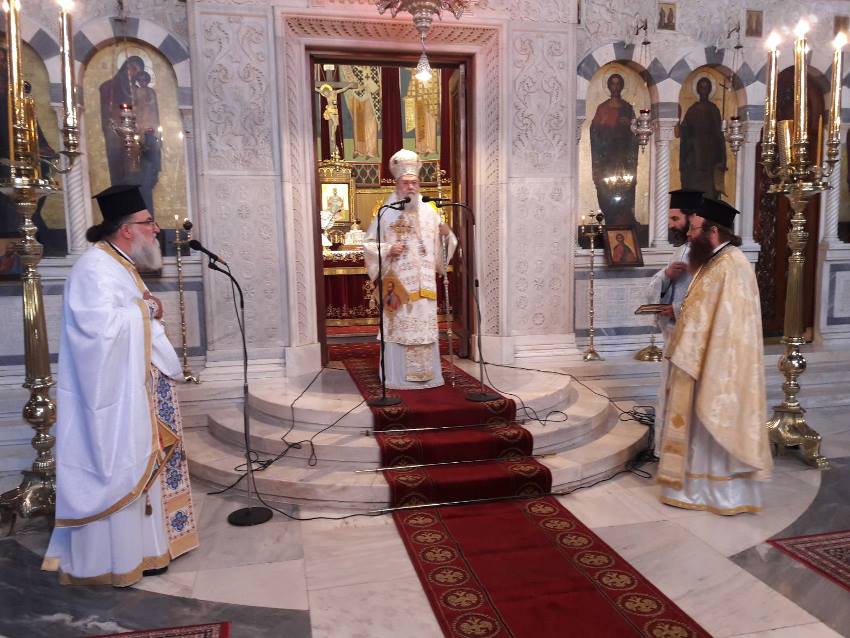 Αρχιερατική Θεία Λειτουργία στον Μητροπολιτικό Ναό Κορίνθου