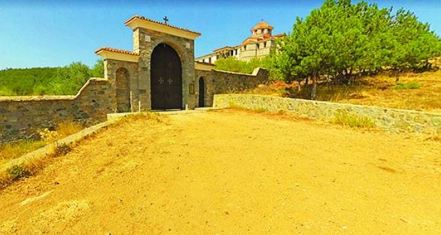 Προχωρά η ασφαλτόστρωση προς την Ιερά Μονή Μάξιμου Καυσοκαλύβη