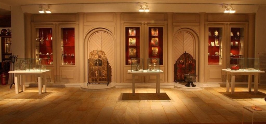 Μητρόπολη και Λαογραφικό Μουσείο Λάρισας μας ξεναγούν στα ιερά κειμήλια