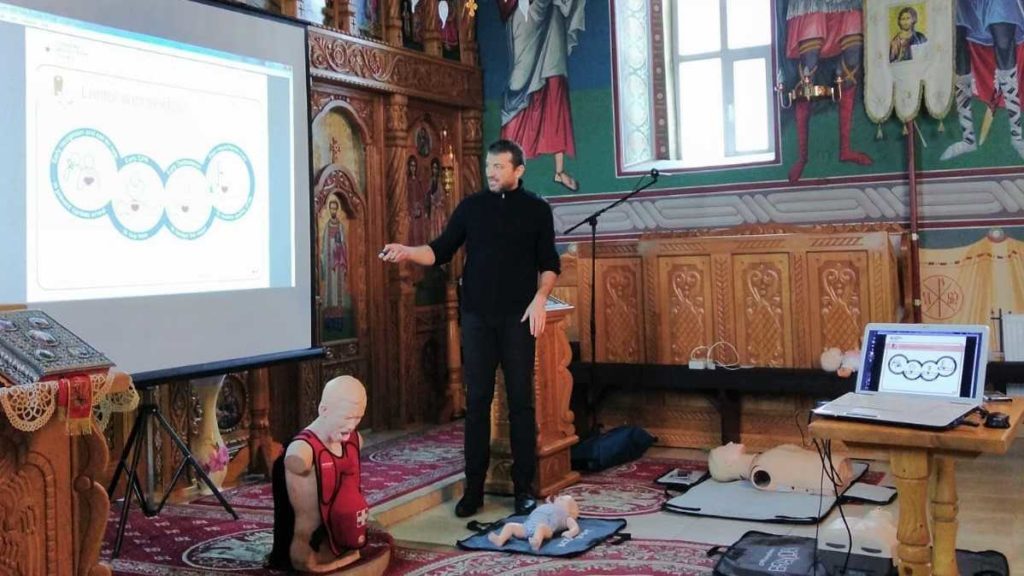Preoții și mirenii din episcopiile Maramureșului și Sălajului participă la cursuri de prim-ajutor
