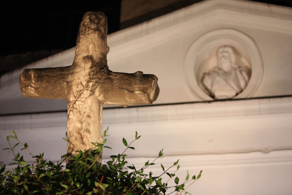 Φωτίστηκε το κενοτάφιο και ο ανδριάντας του Αθανασίου Διάκου