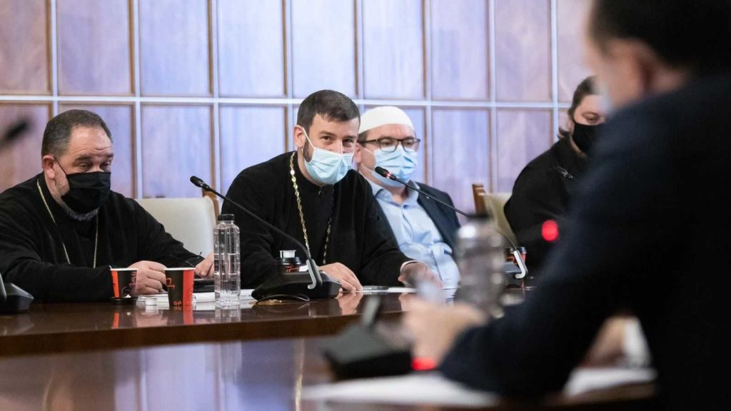 Romania allows Pascha services amidst rise in COVID cases