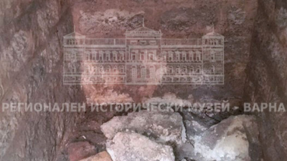 Останки от Раннохристиянска църква с напълно запазена крипта откриха варненските археолози