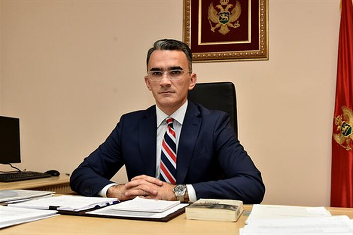 МИНИСТР ЮСТИЦИИ: ПРАВИТЕЛЬСТВО ЧЕРНОГОРИИ ПРЕКРАТИЛО ПРАКТИКУ УНИЖЕНИЯ ЦЕРКВИ