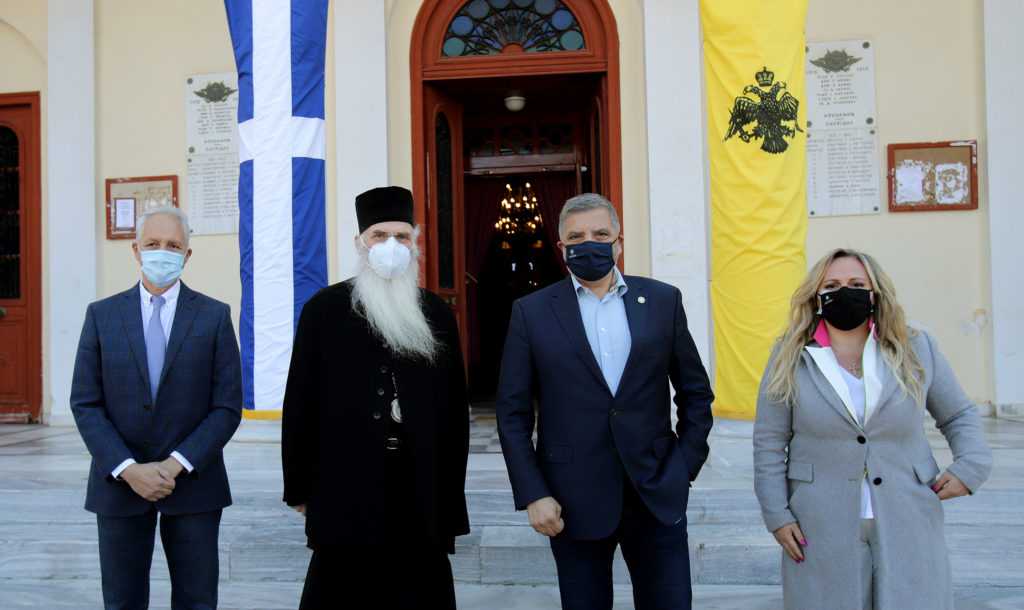 Αυτοψία Πατούλη-Μητροπολίτη Μεσογαίας σε ναό της Κερατέας