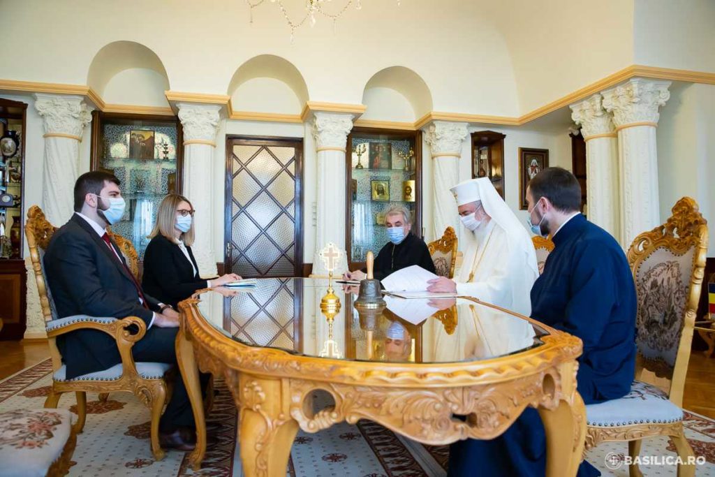 Patriarch Daniel meets new Serbian Ambassador to Romania