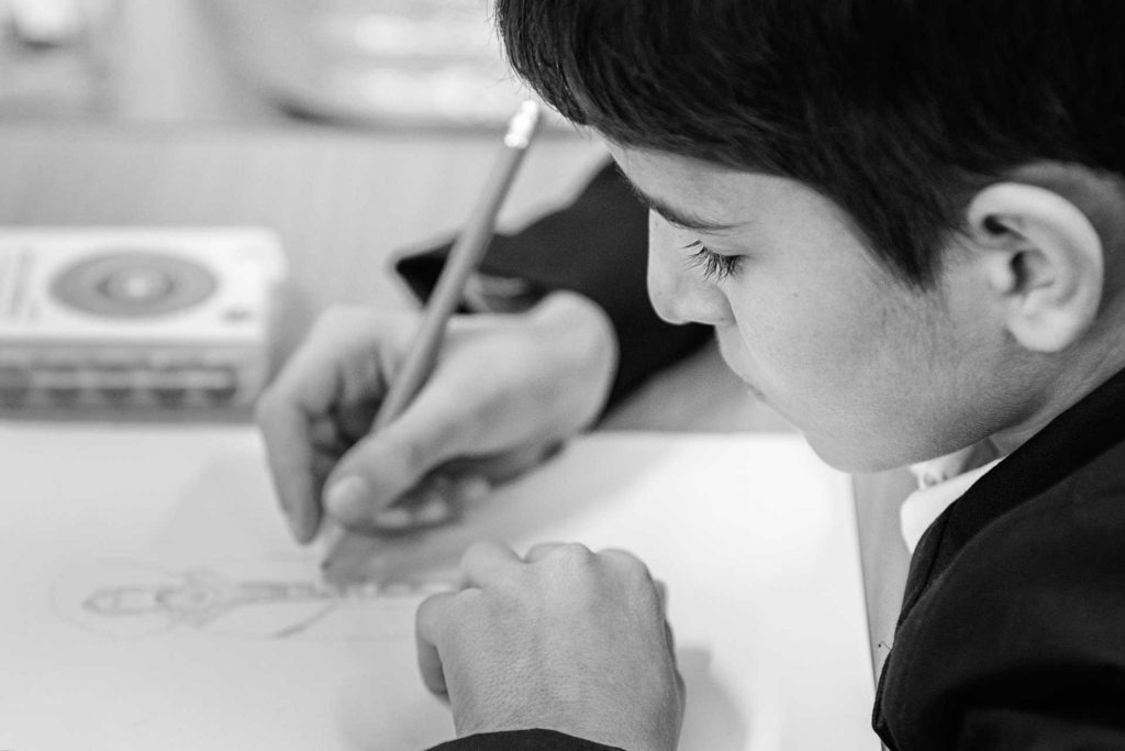 Filantropia Ortodoxă Alba Iulia ajută sute de copii cu risc de abandon şcolar