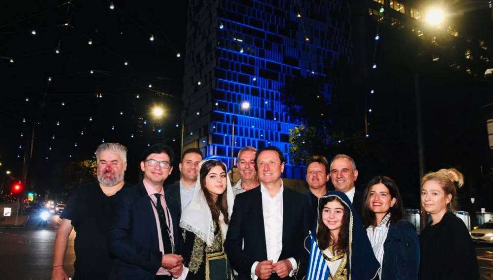 Melbourne community celebrates Greek contribution in bright light
