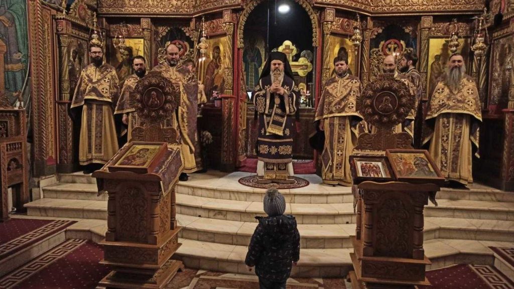 Biserica este locul unde căutăm liniștea. PS Ignatie despre Liturghia Darurilor