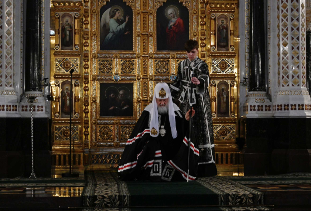 Святейший Патриарх Кирилл совершил вечерню с чином прощения в Храме Христа Спасителя