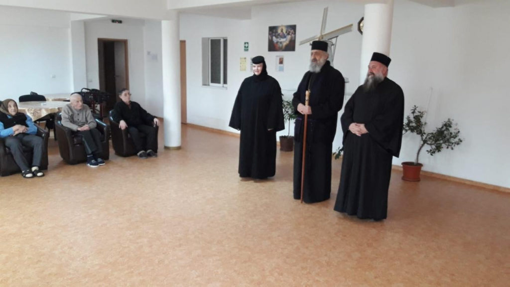 Daruri pentru vârstnicii din Centrul „Sfânta Ana”, Teiuș