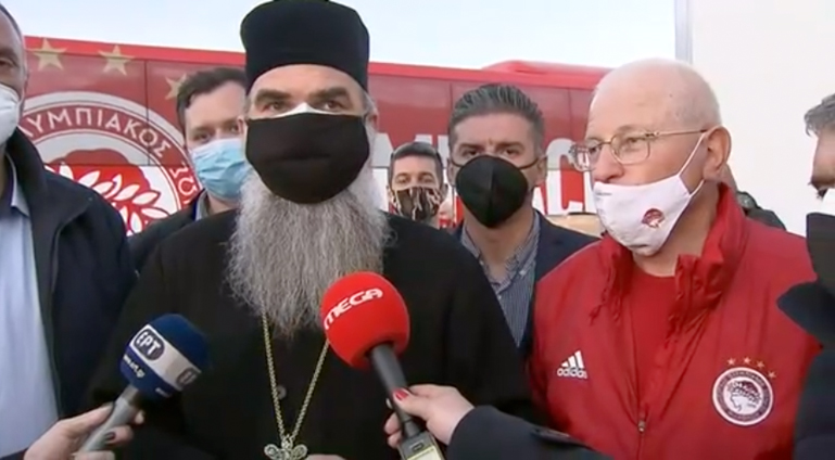 Τα κλειδιά των 4 οικίσκων στα χέρια του Μητροπολίτη Ελασσόνας