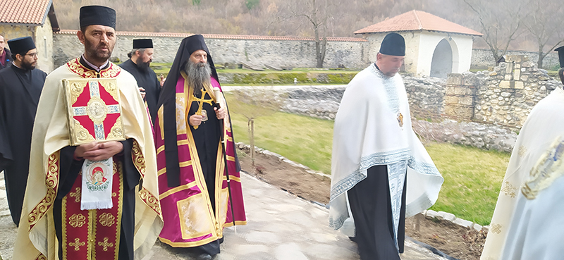 New Serbian Patriarch Porfirije arrives at historic Patriarchate of Pec in Kosovo & Metohija