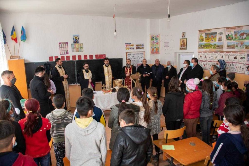 În jud. Bacău a fost deschis un centru pentru creşterea calităţii vieţii copiilor romi
