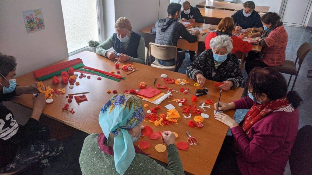 Asociația Vasiliada le oferă servicii medicale și terapie ocupațională persoanelor fără adăpost din Craiova