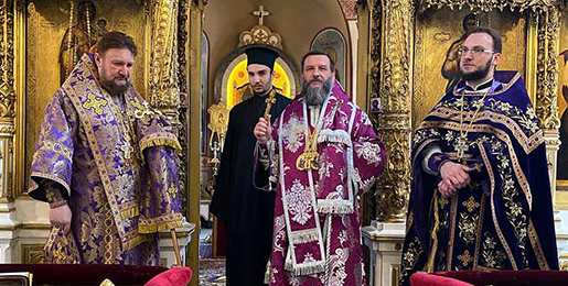 Архиепископ Јован богослужио у Подворју СПЦ у Москви