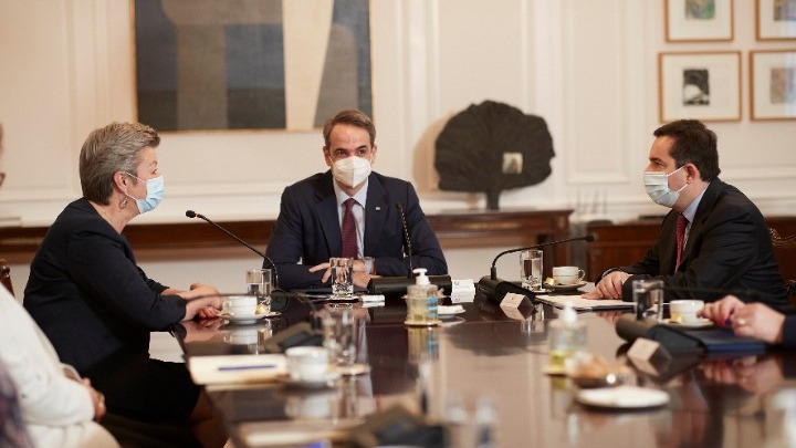 Μητσοτάκης-Γιόχανσον για το νέο Σύμφωνο Μετανάστευσης