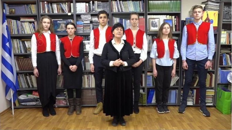 Από τη Μόσχα με αγάπη: Μαθητές απαγγέλουν ποιήματα για το ’21
