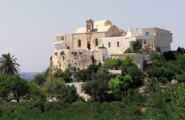 Αναδεικνύεται η Ιερά Μονή Παναγίας Χρυσοσκαλίτισσας