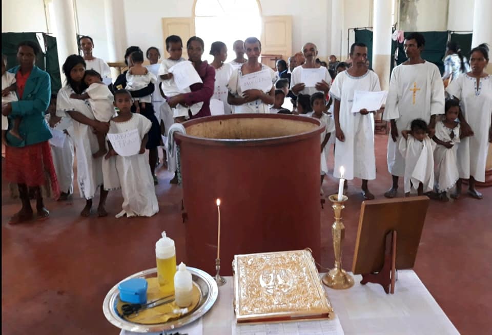 Βαπτίσεις και νέο σχολείο-οικοτροφείο στη Μαδαγασκάρη!