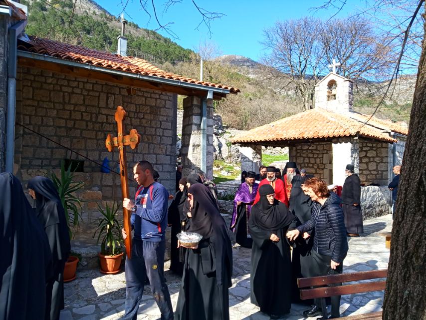 Владика Јоаникије: Отац Исак, тихи монах и свештенослужитељ Христов, поживио је међу нама ненаметљиво и скромно