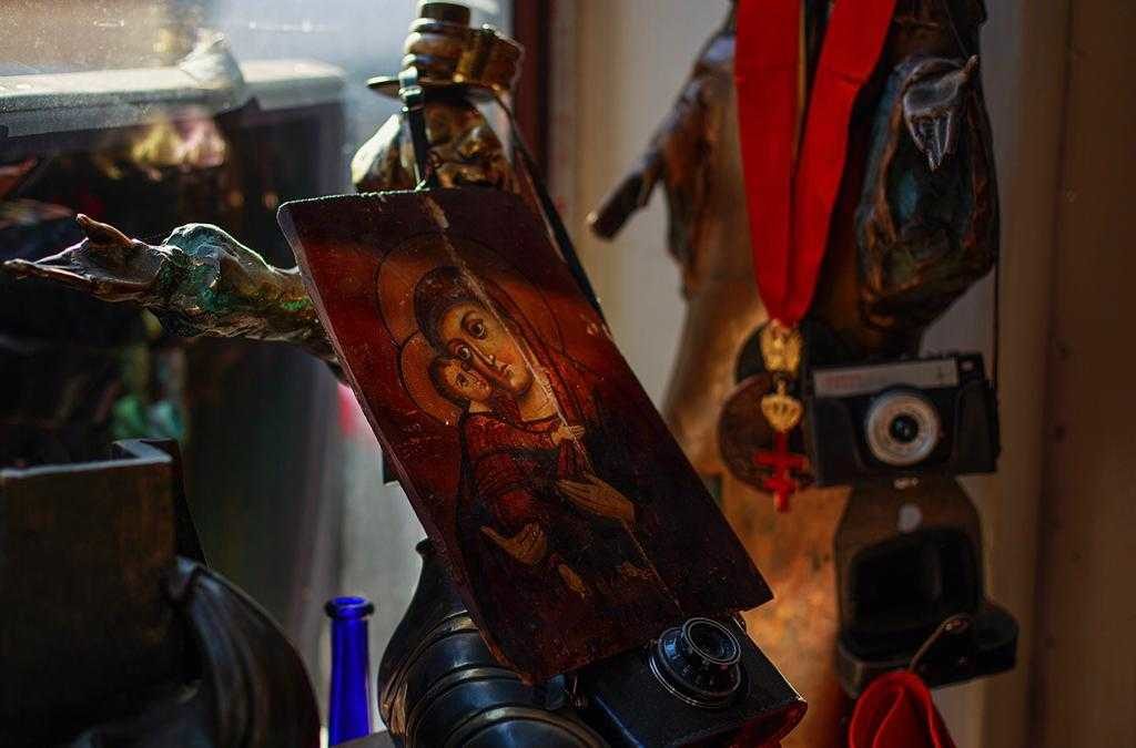 Muzeul Vrancei: Expoziţie de icoane confiscate de regimul comunist