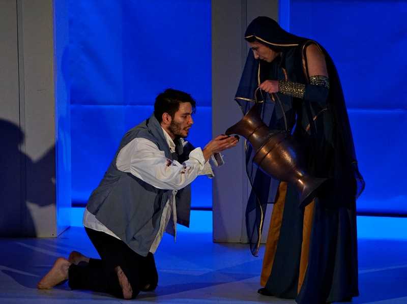 Piesă de teatru religios, difuzată online în Săptămâna Mare