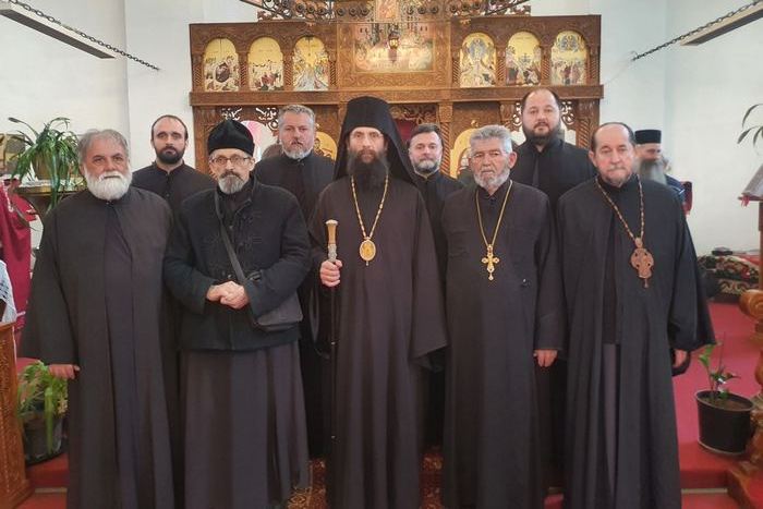 Архијерејска служба и исповест свештенства намесништва кључког