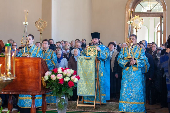 LITURGICAL LIFE RESUMES IN CHURCH AT ST. PETERSBURG’S ST. ALEXANDER NEVSKY LAVRA AFTER 90 YEARS