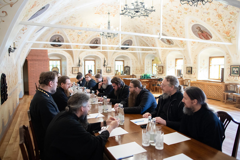 В Лавре прошло заседание по подготовке мероприятий, посвященных 600-летию со дня обретения мощей прп. Сергия Радонежского