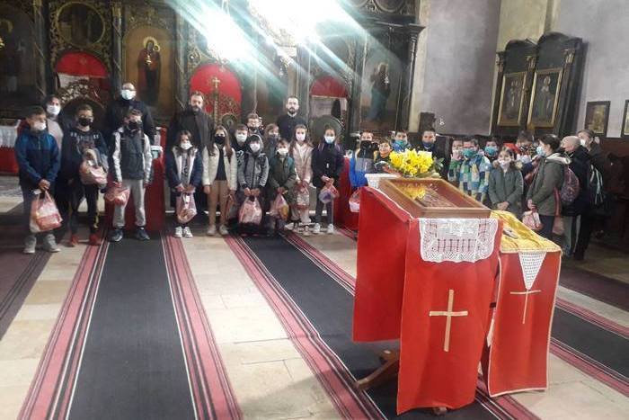 Бољевачки свештеници пакетићима обрадовали најмлађе парохијане