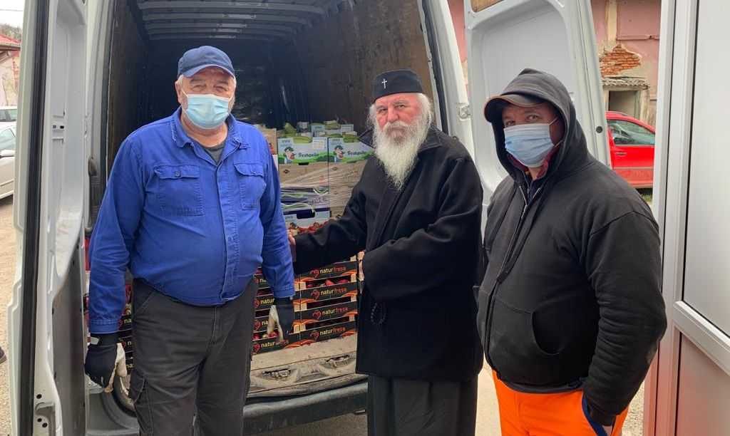 Arhiepiscopia Timişoarei a oferit două tone de alimente spitalului de Psihiatrie Gătaia