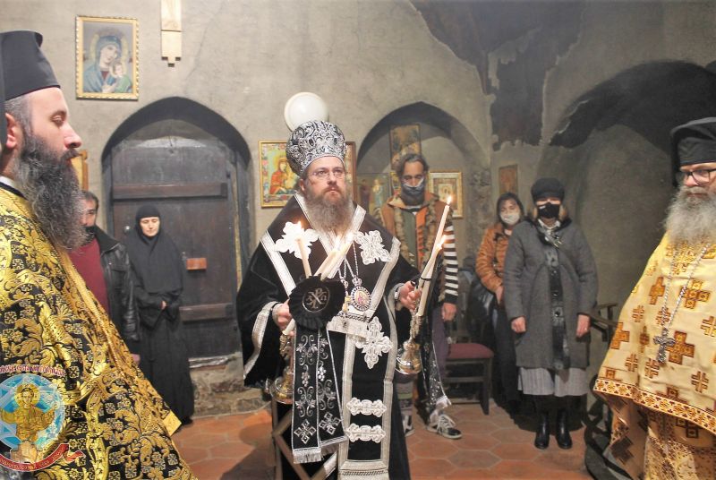 Преждеосвещена св. Литургия в столичния храм „Св. Петка Самарджийска“