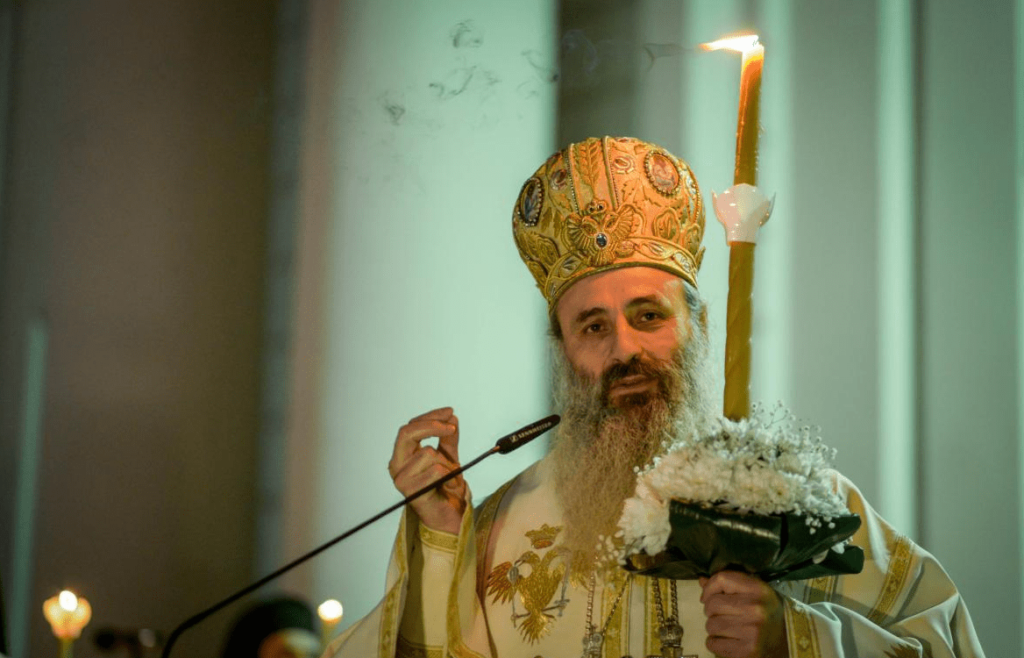 Cu mult dor am așteptat această noapte plină de lumină, scrie Mitropolitul Teofan în Pastorala de Paști