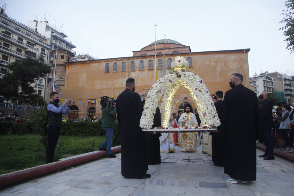 Ο Eπιτάφιος Θρήνος στον Ιερό Καθεδρικό Ναό Θεσσαλονίκης