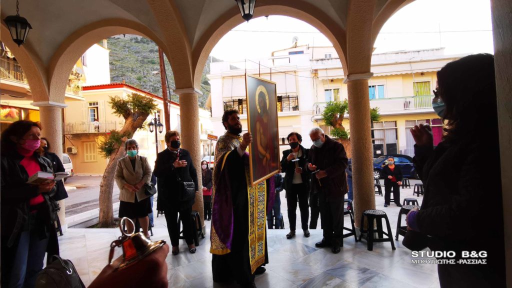 ΝΑΥΠΛΙΟ: Περιέφερε κατανυκτικά την εικόνα του Νυμφίου