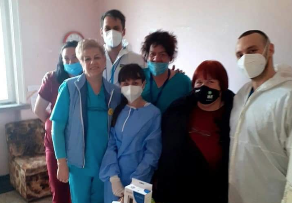 Църковното настоятелство в с. Белащица направи дарение на местните медици