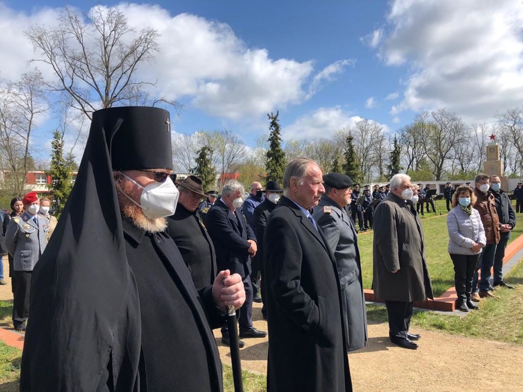 В г. Лебусе прошла церемония захоронения останков воинов, погибших в Великой Отечественной войне