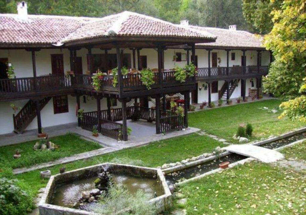 Болгария: Истории и легенды о монастыре Св. Иоанна Предтечи у села Градешница