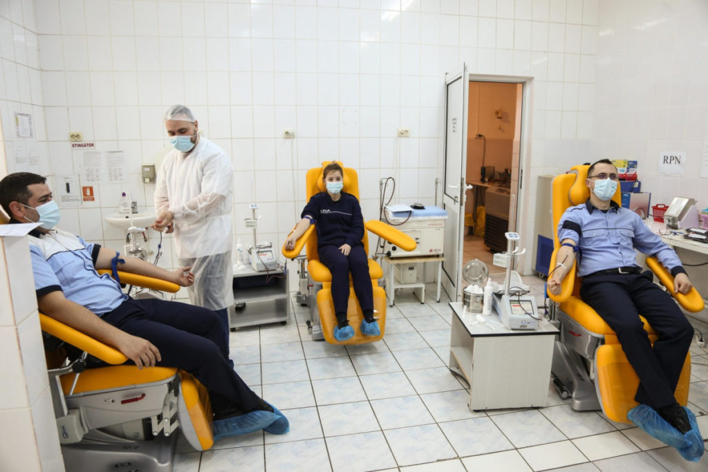 Poliţiştii sibieni, implicaţi în campania „Donează sânge, salvează o viaţă!