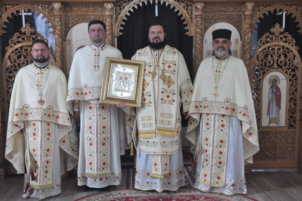 Sfințirea iconostasului bisericii Parohiei Bezded, Sălaj