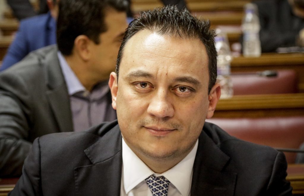 ΑΠΟΔΗΜΟΙ: Διευκολύνουμε μόνο όσους έχουν εκλογικά δικαιώματα