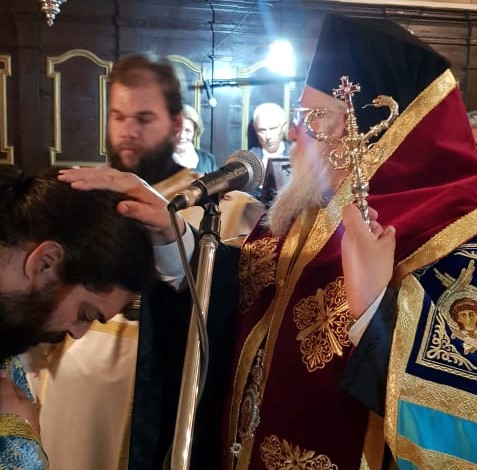 Χειροθεσία Πρωτοπρεσβυτέρου από τον Μητροπολίτη Κερκύρας